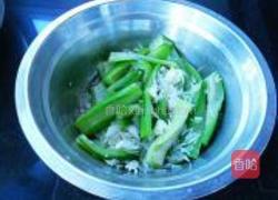 柚子粒拌丝瓜的做法图解6