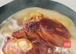 扒肘子的做法图解9