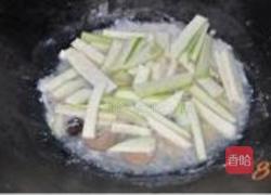 丝瓜紫菜香菇蛋汤的做法图解8