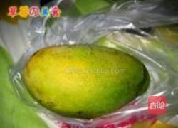 芒果奶昔的做法图解1