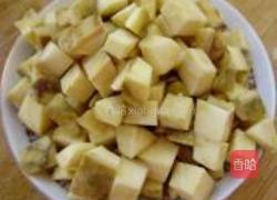 红枣绿豆地瓜粥的做法图解2