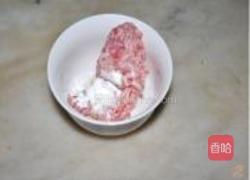 皮蛋肉饼汤的做法图解2