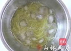 凉拌木耳西瓜皮的做法图解2