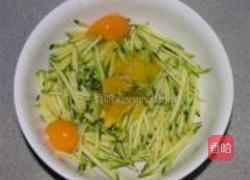 锅塌南瓜丝的做法图解2