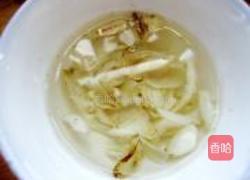 薏米百合绿豆粥的做法图解2