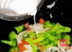 西兰花炒藕片的做法图解11