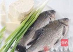 鲫鱼豆腐汤的做法图解1