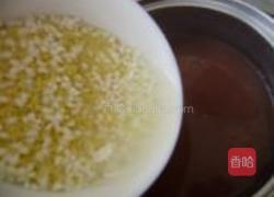 红枣薏米小米粥的做法图解6