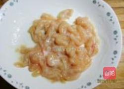 韭黄鸡丝的做法图解1