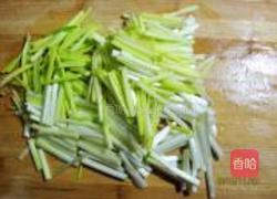 韭黄鸡丝的做法图解2
