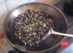 泡椒紫苏炒蚬子的做法图解4