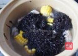 紫菜玉米排骨汤的做法图解5