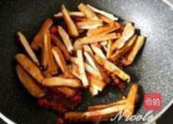 蒜苗辣炒酱香干的做法图解6