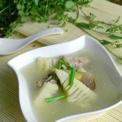 春笋排骨咸肉汤的做法[图]