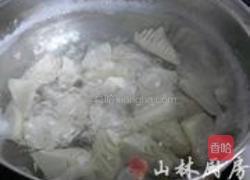 春笋排骨咸肉汤的做法图解1