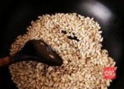 自己炒南瓜子的做法图解5