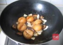 笋菇烧面筋的做法图解7