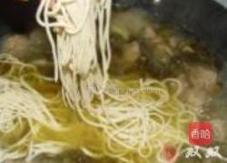 酸菜鸭肉面的做法图解5