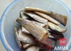 糖醋带鱼的做法图解1