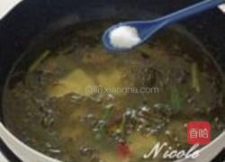 滑嫩酸菜鸡片的做法图解6
