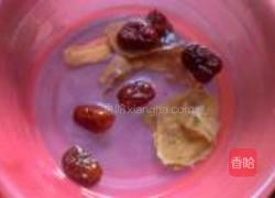 当归红枣乌鸡汤的做法图解2