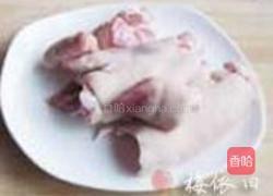 泡椒猪蹄的做法图解1