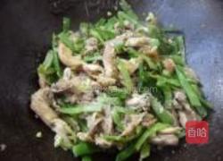 扁豆炒鲜蘑的做法图解7