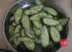 黄瓜鸡蛋炒肉片的做法图解1