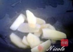 姜葱鱿鱼卷的做法图解3