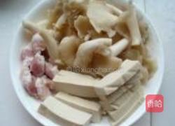 豆腐酱烧平菇的做法图解1