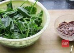 菠菜猪肝汤的做法图解1