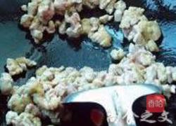 茼蒿肉酱的做法图解2