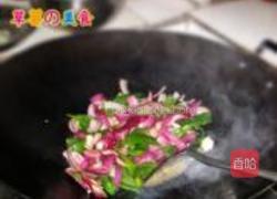 黑椒味尖椒炒洋葱的做法图解3