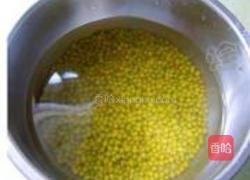 绿豆百合粥的做法图解1