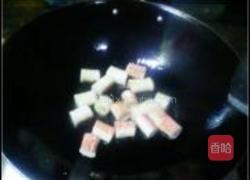 蟹肉棒炒苦瓜的做法图解2