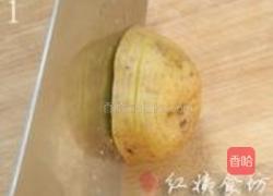 土豆烤香肠的做法图解1