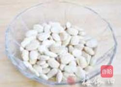 白豆沙冰皮月饼的做法图解1