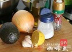 牛油果酱的做法图解1