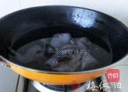 當(dāng)歸春筍烏雞湯的做法圖解3