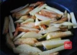 蒜薹炒土豆条的做法图解2
