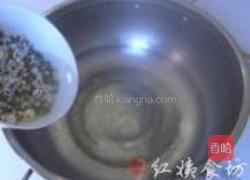 薏米莲子绿豆粥的做法图解4