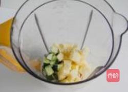 黄瓜苹果饮的做法图解4