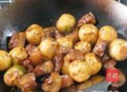五花肉烧芋仔的做法图解6