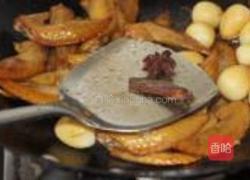 鹌鹑蛋焖鸡翅尖的做法图解8