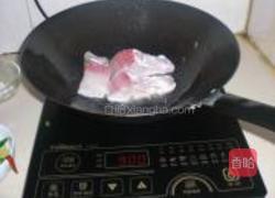 焖鱼片的做法图解1