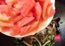 香菇西红柿炒鸡蛋的做法图解6