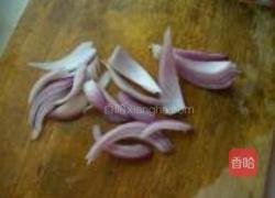 洋葱西兰花炒大虾的做法图解3