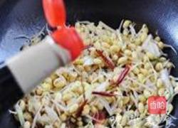 肉末黄豆芽炒粉条的做法图解5