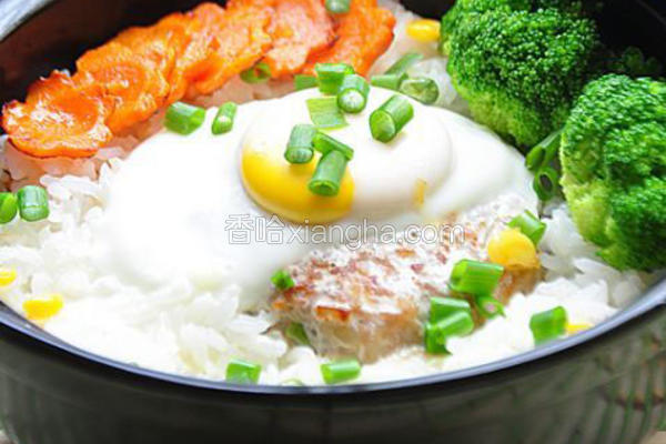 猪肉窝蛋煲仔饭
