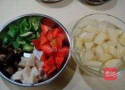香辣干锅土豆的做法图解1